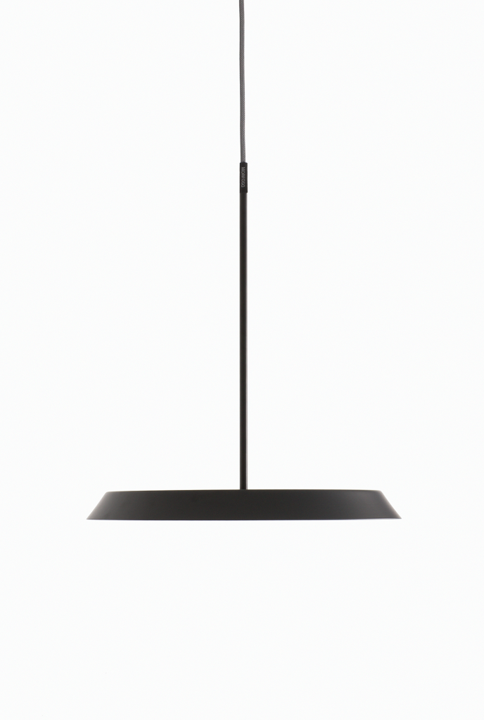 Koenig-Pendant-black-on-white-background